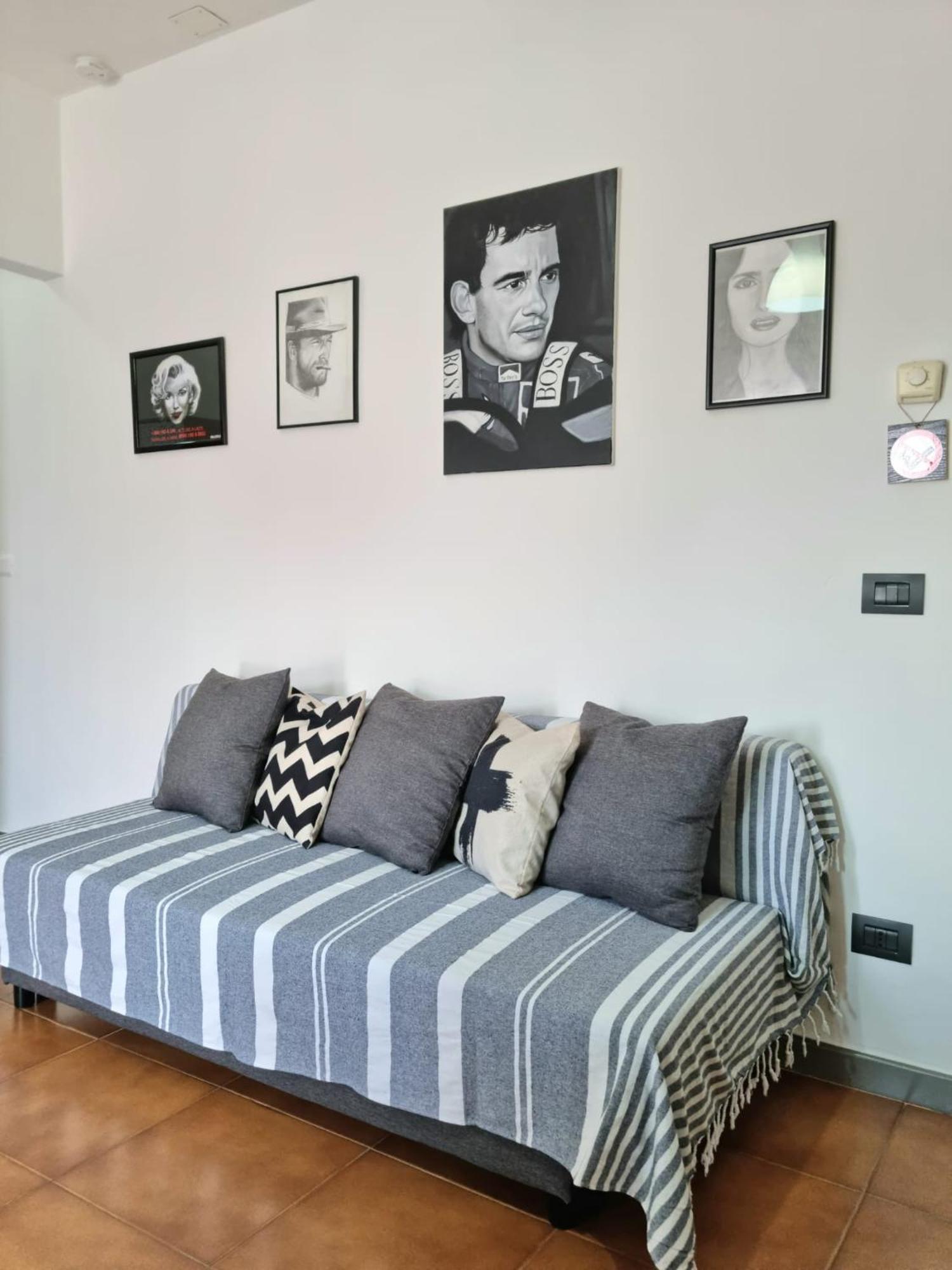 Home Of Fame - Home Gallery With Fully Equipped Kitchen, Separate Entrance, Free Parking Olbia Zewnętrze zdjęcie
